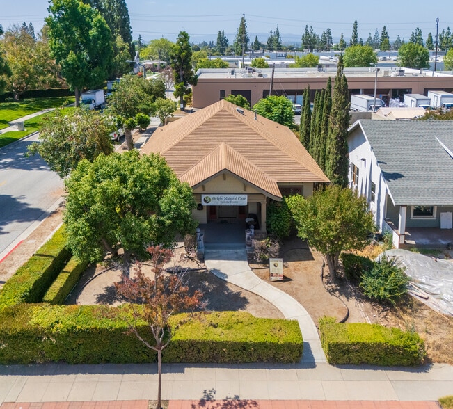 More Photos Of 146 E Walnut Ave, Monrovia Medical For Sale