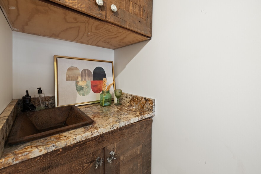 More Photos Of 12540 Broadwell Rd, Alpharetta Storefront Retail Office For Lease