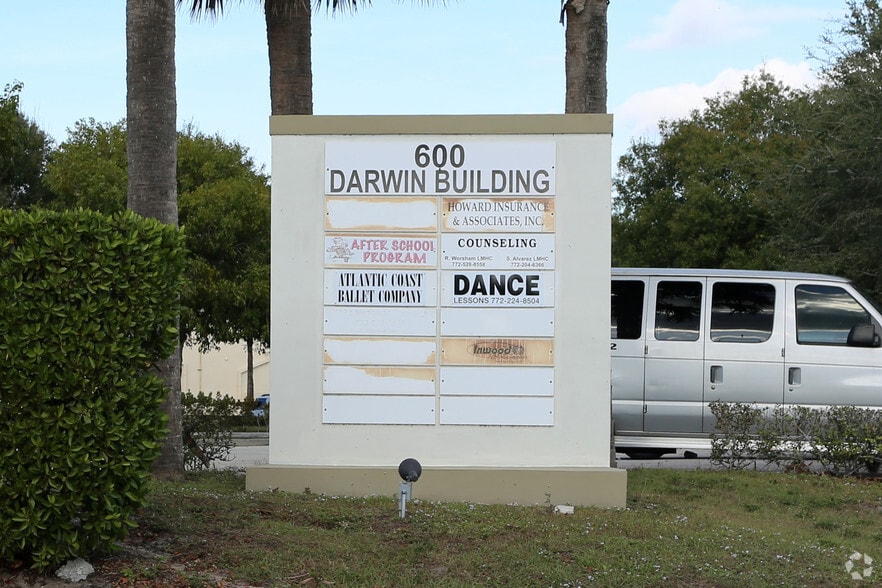 More Photos Of 600 SW Darwin Blvd, Port Saint Lucie Medical For Lease