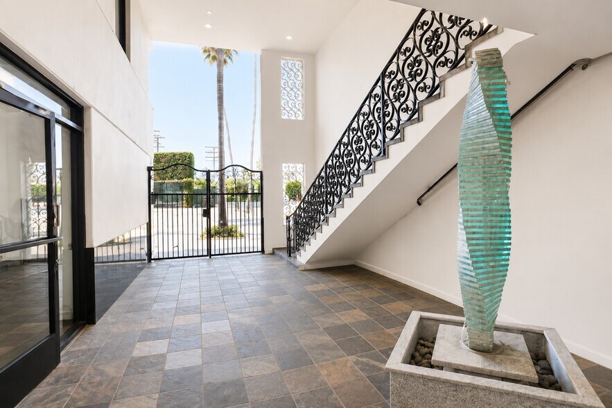 More Photos Of 8712 Wilshire Blvd, Beverly Hills Medical For Lease