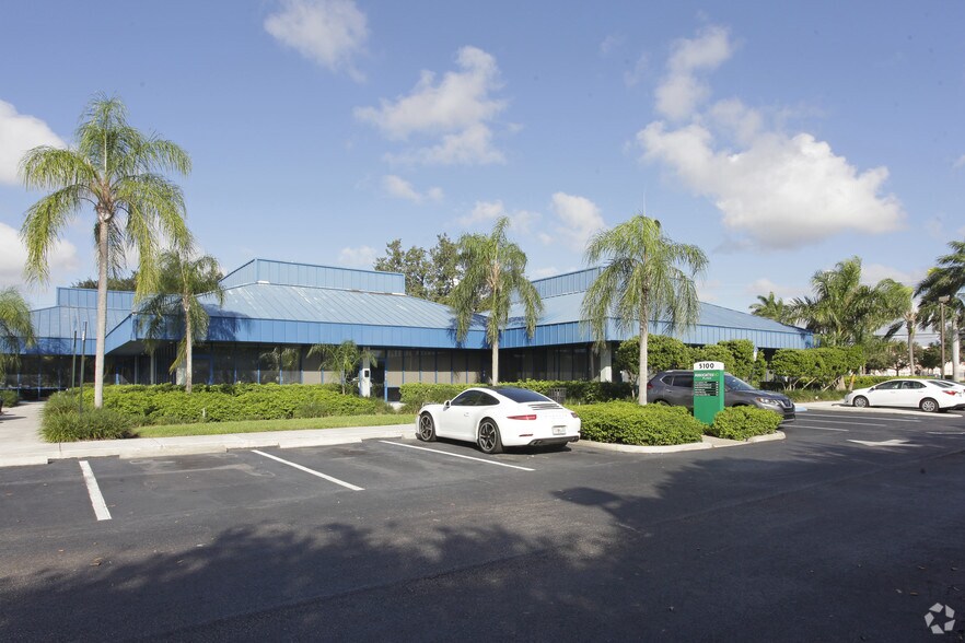 More Photos Of 5100 W Copans Rd, Margate Office For Lease