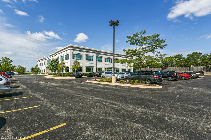 More Photos Of 1256 Waterford Dr, Aurora Medical For Sale