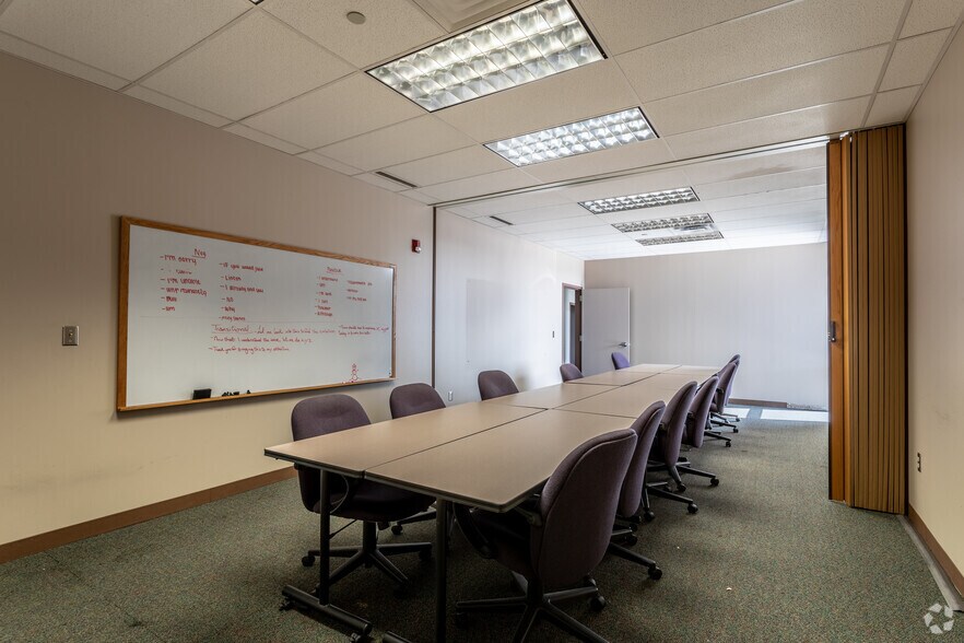 More Photos Of 2735 Austin Hwy, San Antonio Office For Lease