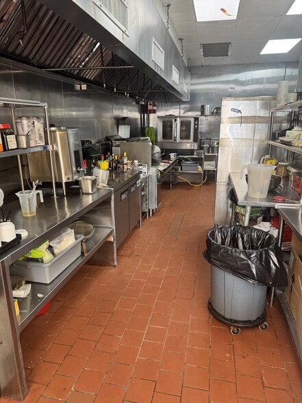 More Photos Of 3267 Francis Lewis Blvd, Flushing Storefront For Lease