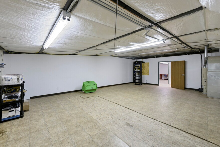 More Photos Of 44-46 Wilkins Peak Dr, Rock Springs Warehouse For Sale