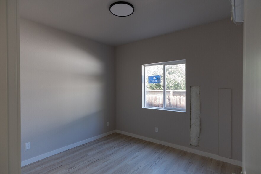More Photos Of 40 W 13th St, Merced Apartments For Sale
