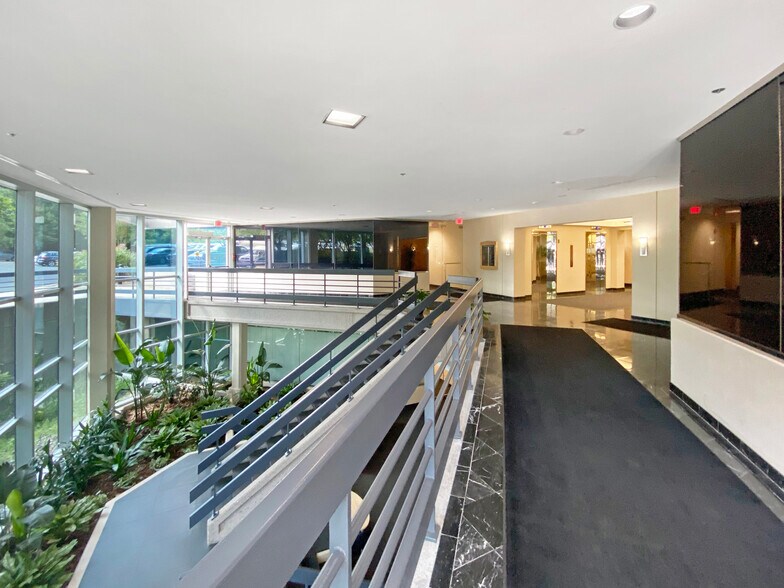 More Photos Of 1801 Robert Fulton Dr, Reston Medical For Lease