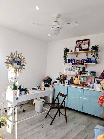 More Photos Of 320 Sea Cliff Ave, Sea Cliff Storefront Retail Residential For Lease