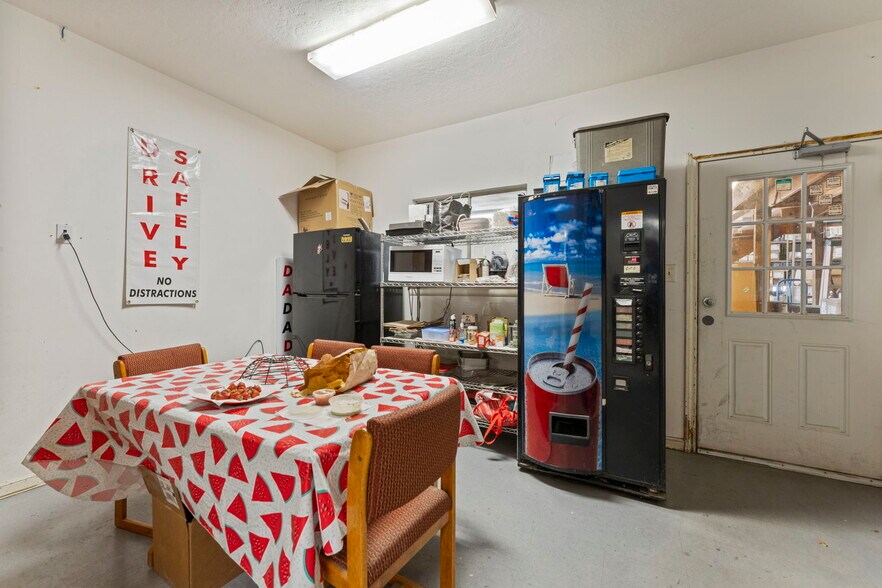 More Photos Of 900 McPhaul, Austin Warehouse For Sale