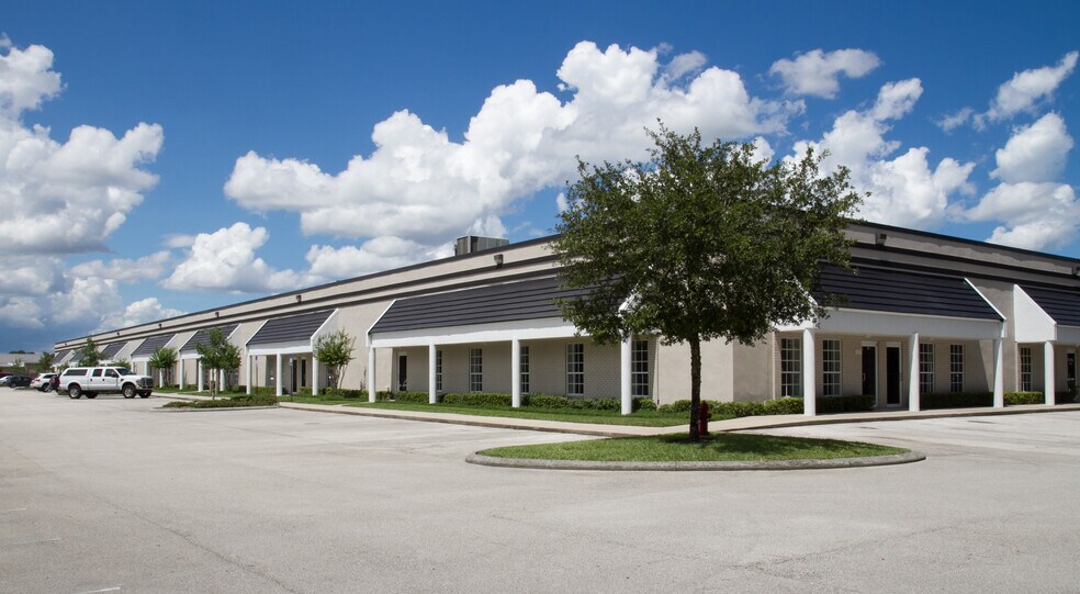 Primary Photo Of 11651 Central Pky, Jacksonville Light Distribution For Lease