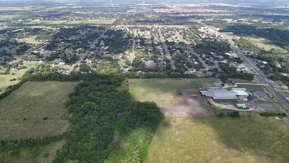 More Photos Of 1003 FM664 Ferris, TX, Red Oak Office For Sale