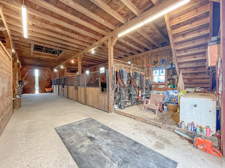 More Photos Of 668 Hollis Rd, Hollis Center Warehouse For Sale