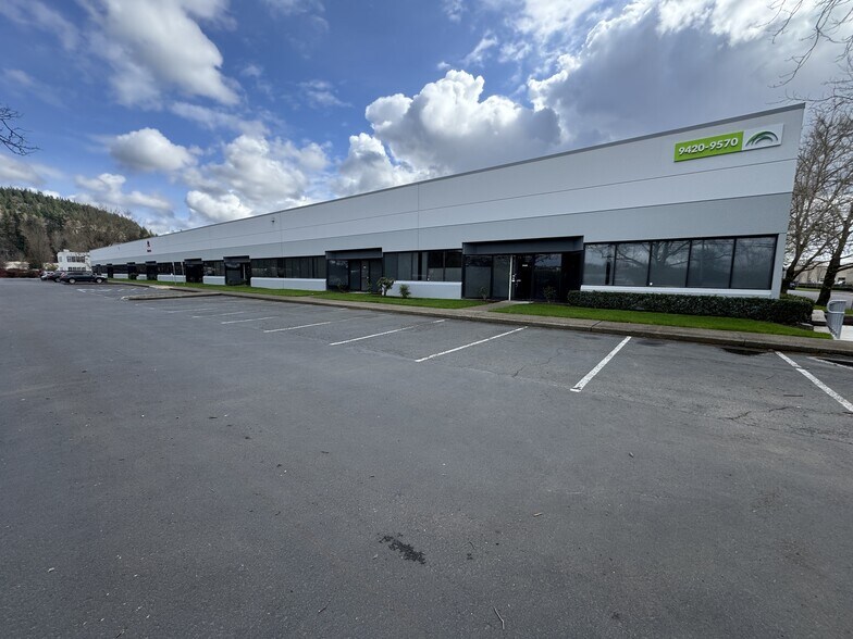 More Photos Of 9570 SE Lawnfield Rd, Clackamas Unknown For Lease