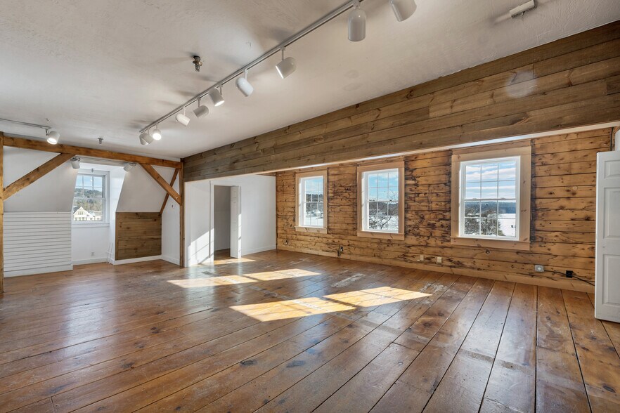 More Photos Of 312 Daniel Webster Hwy, Meredith Hotel For Lease