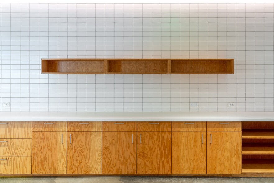 More Photos Of 755 S Los Angeles St, Los Angeles Loft Creative Space For Lease