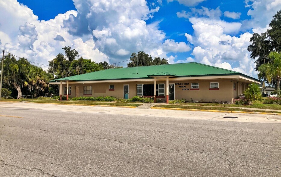 More Photos Of 302 W Main St, Bowling Green Healthcare For Sale