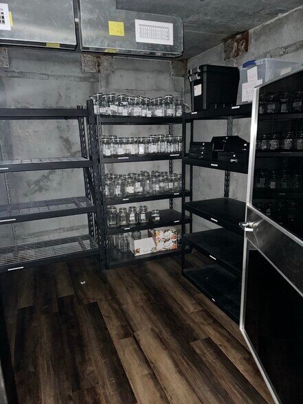 More Photos Of 204 W 2nd St, Edmond Freestanding For Sale