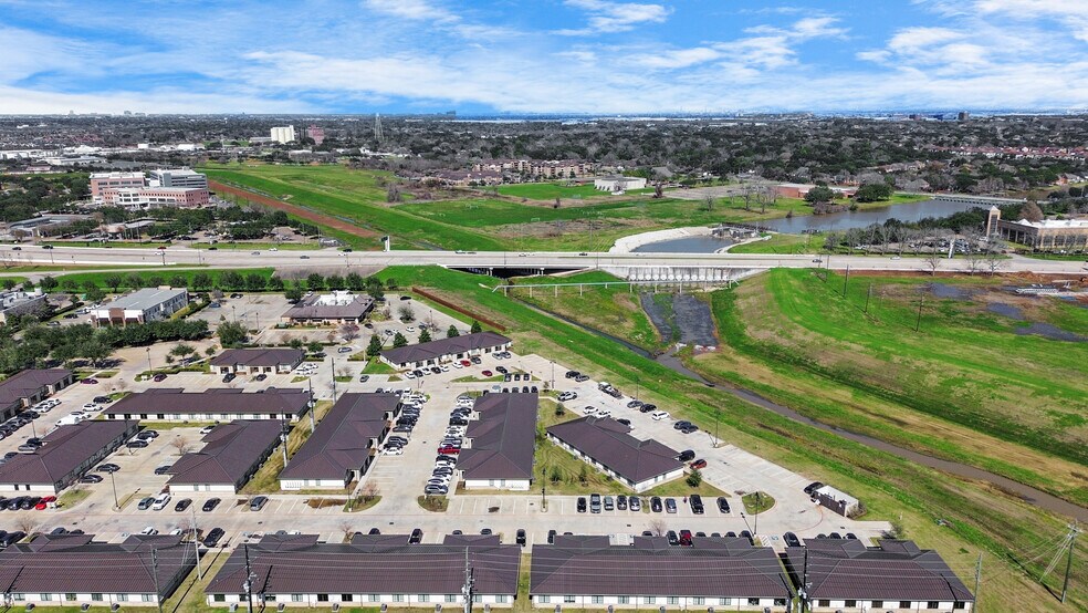 More Photos Of 800 Bonaventure Way, Sugar Land Medical For Sale