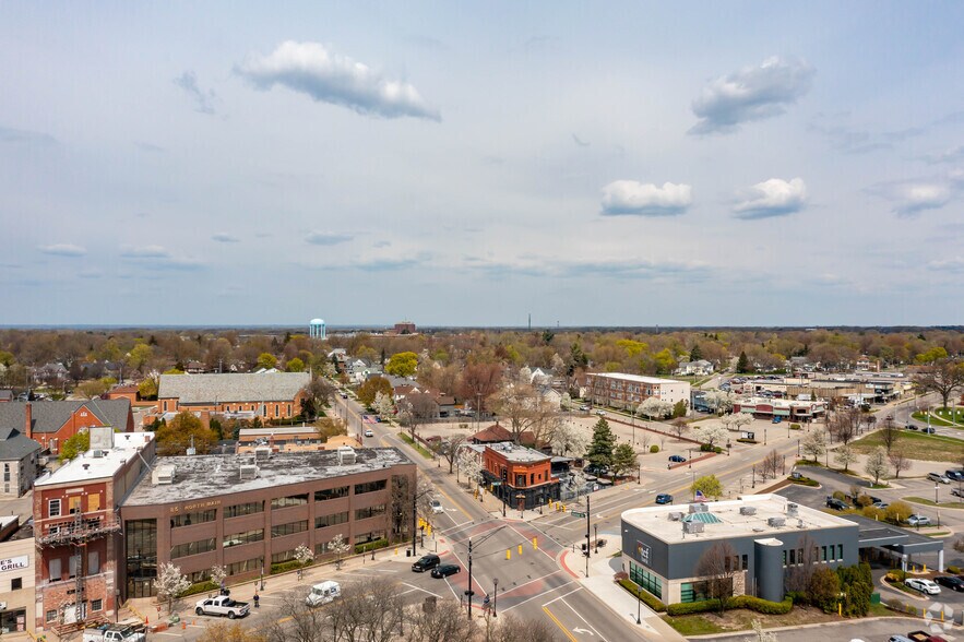 More Photos Of 85 N Main St, Mount Clemens Office Residential For Lease