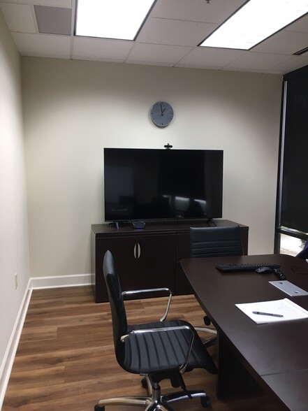 More Photos Of 2385 Satellite Blvd, Duluth Office Residential For Lease