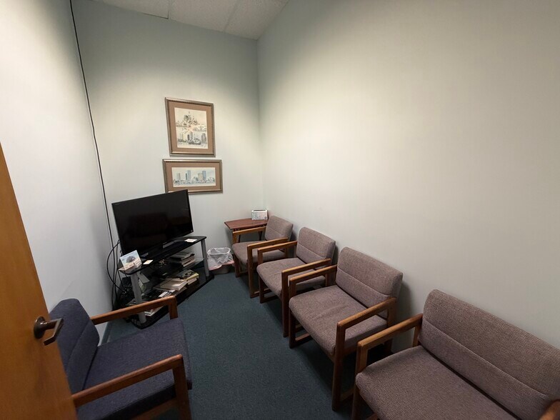 More Photos Of 107 Kingsway Rd, Brandon Medical For Sale