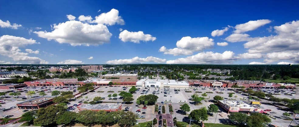 More Photos Of 7502-7950 W FM-1960, Houston Unknown For Lease