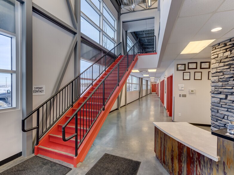 More Photos Of 7005 44 St, Lloydminster Unknown For Lease