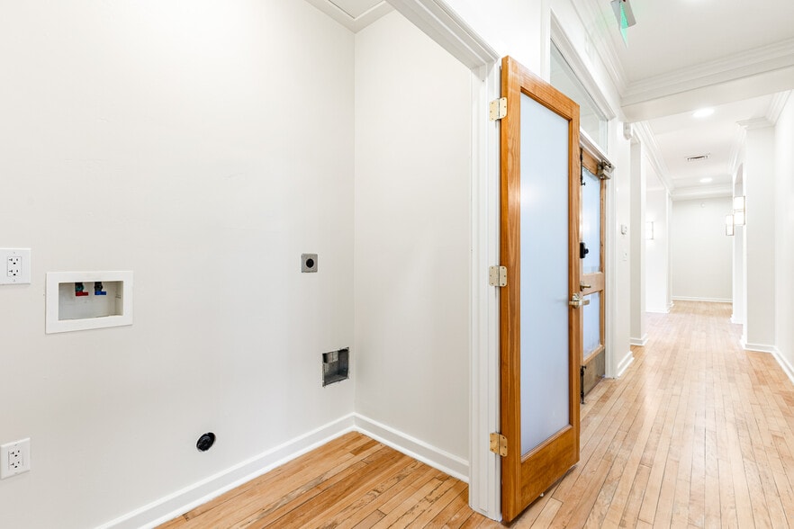 More Photos Of 331 N 1st Ave, Phoenix Office Residential For Lease