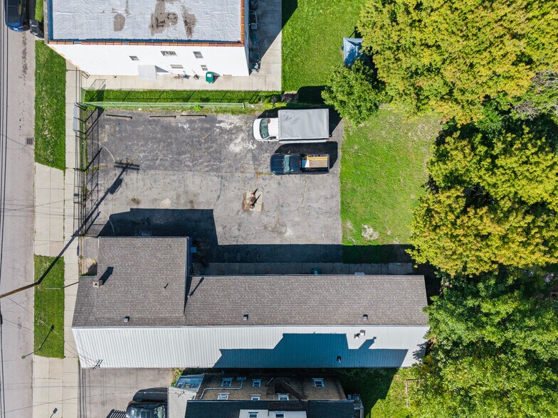 More Photos Of 2314-2318 Niagara St, Niagara Falls Freestanding For Lease