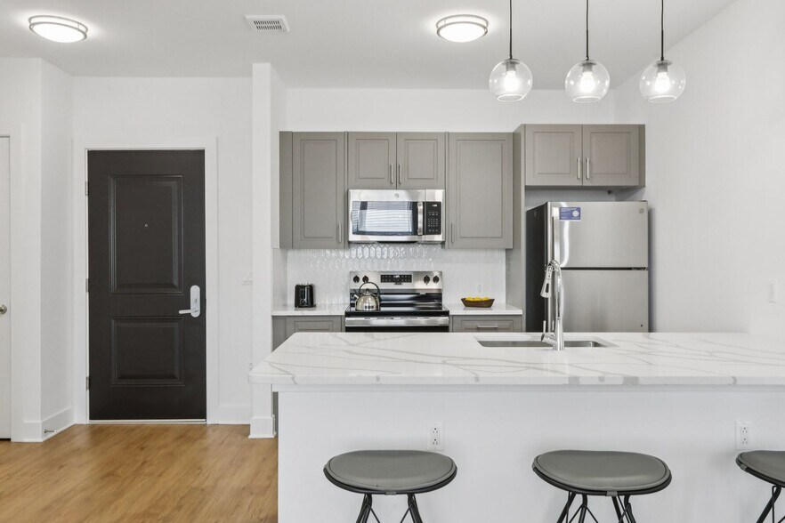 More Photos Of 110 Bergen Tpke, Little Ferry Apartments For Lease