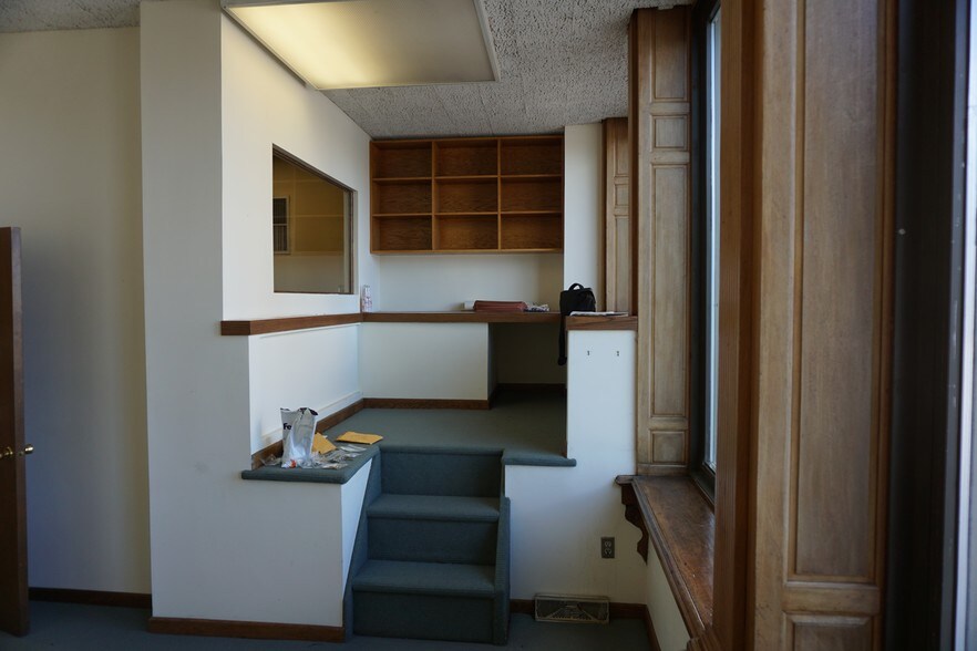 More Photos Of 119-121 E Water St, Syracuse Office Residential For Lease