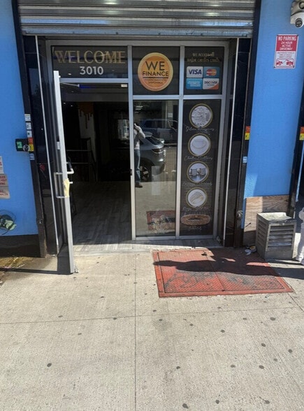 More Photos Of 3008-3010 Jerome Ave, Bronx Warehouse For Lease