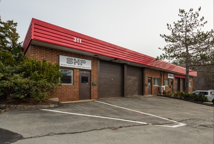 More Photos Of 325 Rocky Lake Dr, Bedford Unknown For Lease