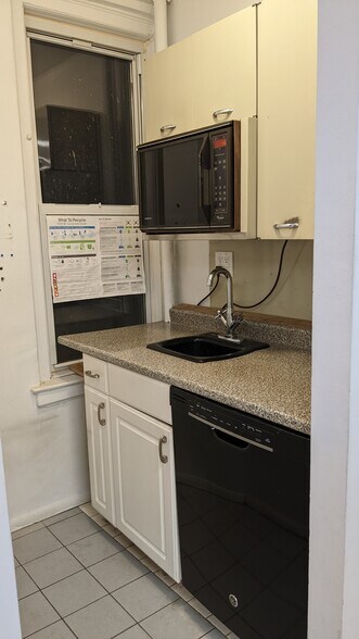 More Photos Of 305-311 W 57th St, New York Apartments For Lease