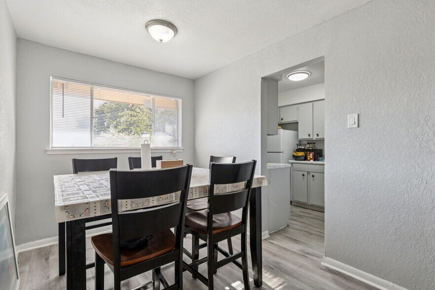 More Photos Of 500 Haley St, Irving Apartments For Sale