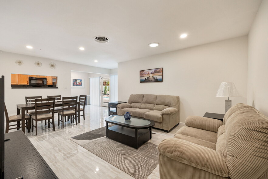 More Photos Of 1425 S Via Soledad, Palm Springs Apartments For Sale