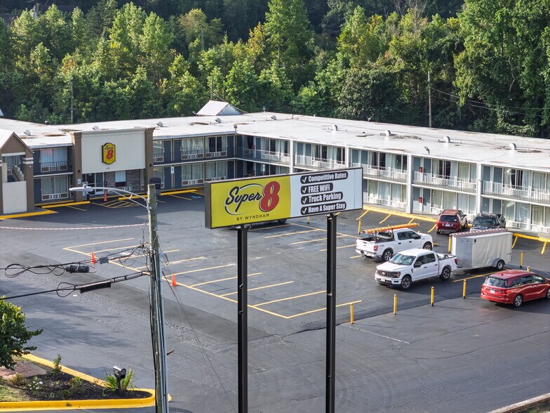 More Photos Of 2402 S Sterling St, Morganton Hotel For Sale