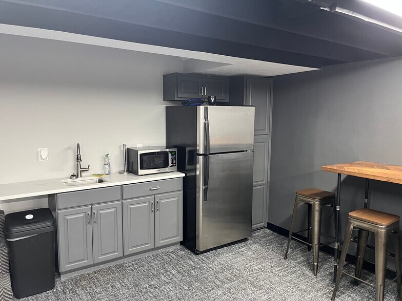 More Photos Of 1075 S 500 W, Woods Cross Office For Sale