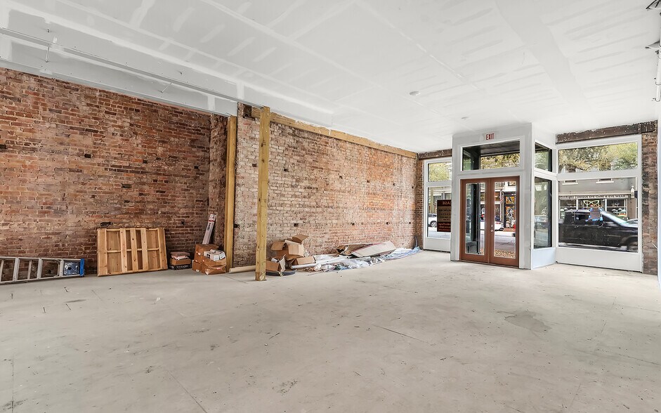 More Photos Of 351 Martin Luther King Jr Blvd, Savannah Storefront Retail Residential For Lease