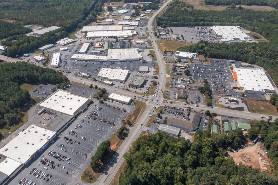 More Photos Of 1592 Sandifer Blvd, Seneca Freestanding For Lease