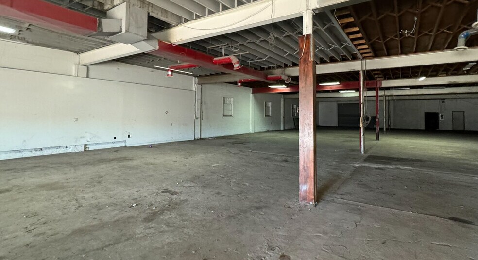 More Photos Of 1516 W Mound St, Columbus Warehouse For Lease