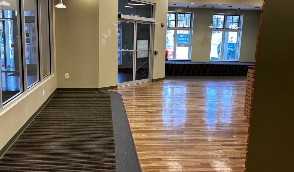 More Photos Of 525 Amherst St, Winchester Medical For Lease