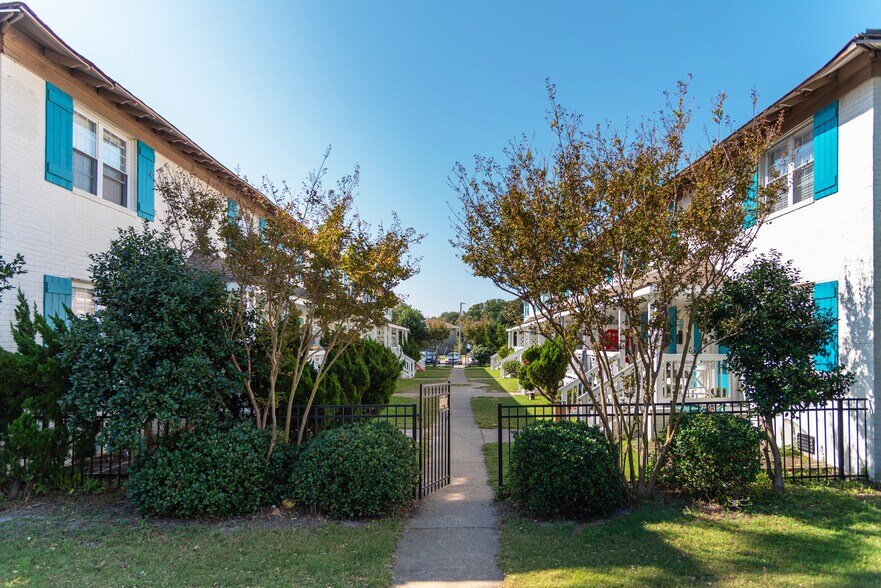 More Photos Of 831 W Ocean View Ave, Norfolk Apartments For Sale