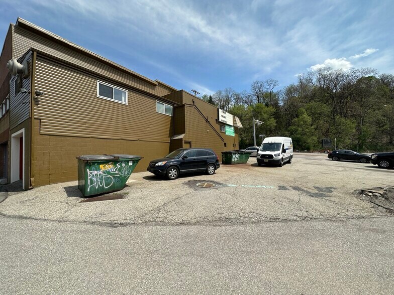 More Photos Of 45-47 Bates St, Pittsburgh Freestanding For Lease