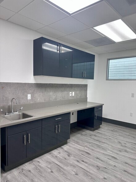 More Photos Of 8158 Beverly Blvd, Los Angeles Medical For Sale