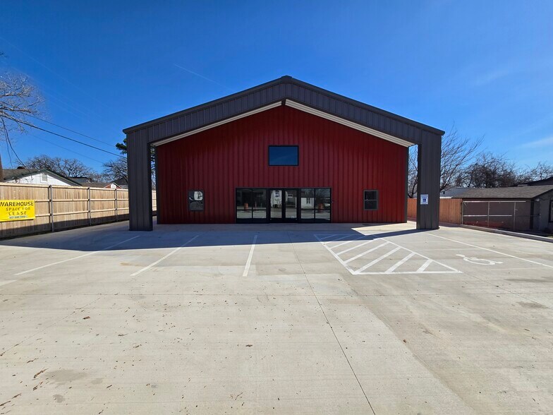 More Photos Of 708 Corry a Edwards Dr, Kennedale Freestanding For Sale