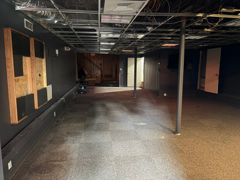 More Photos Of 144 S Main St, Wallingford Office For Sale