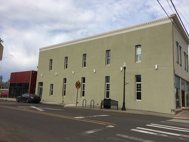 More Photos Of 418 S Trade St, Amity Storefront For Lease