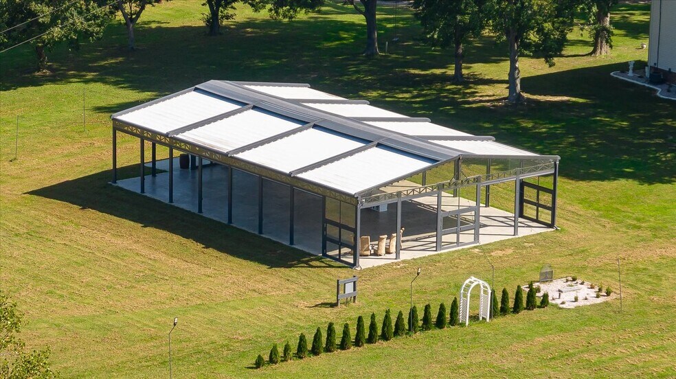 More Photos Of 667 Hustle Rd, Hustle Winery Vineyard For Sale