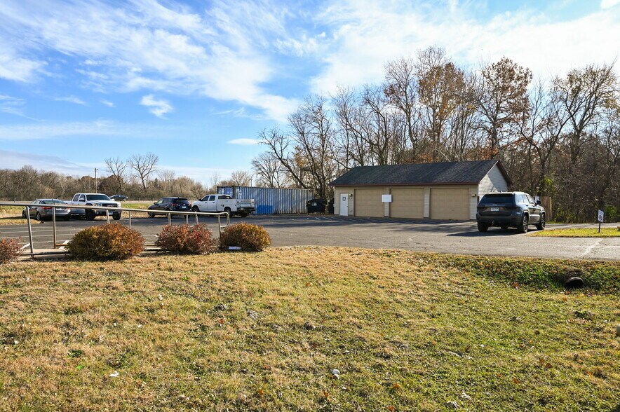 More Photos Of 16015 NE Central Ave, Ham Lake Office For Sale